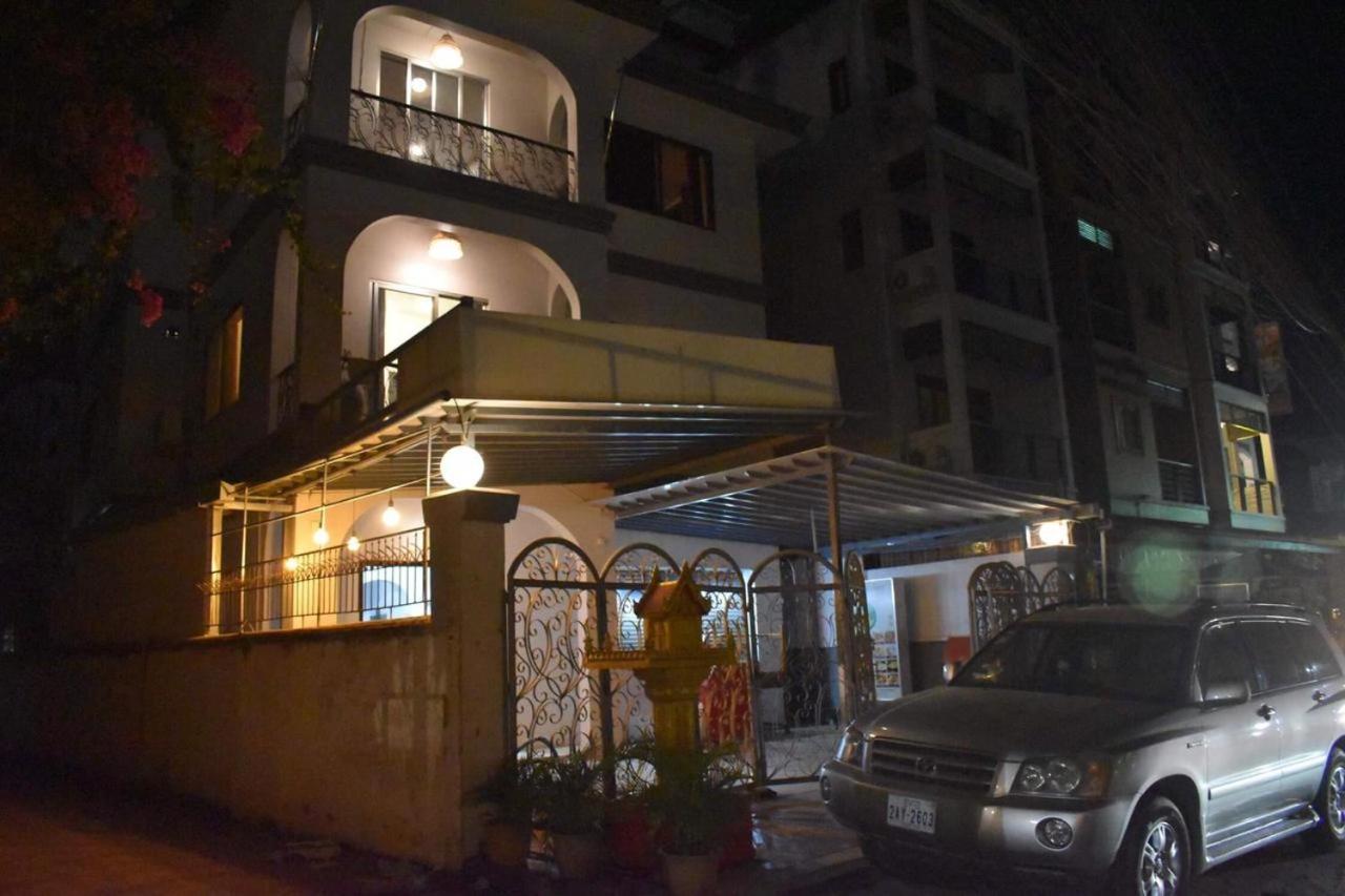 Violet Villa And Restro Siem Reap Exterior photo